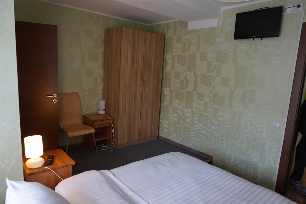 Amigo Hostel Riga Room photo
